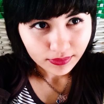 sou um livro fechado se quiser me entender leia-me!