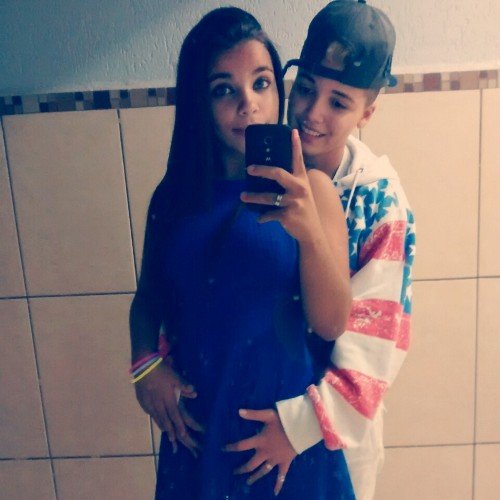 Se você liga pra opinião das pessoas você nunca vai ser feliz.  Eu te amo pequena Luana Cristina  ♥