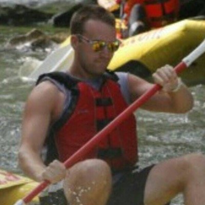 hoodiesnsweats's profile picture. *THIS IS A FAN / PARODY ACCOUNT*