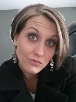 MoMmY. LeOwIfE. BiKeRMoMmA. TaTtOoS. GoD. FaMiLy.