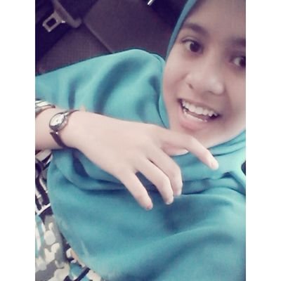 Tolonglahh ,
Jangan jadi friendly sangat . 
Jangan rapat sangat . 
Dan jangan layan orang tu 
lebih dari aku .
Aku jealous tau weyhh :')
