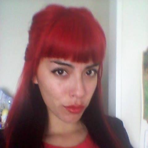 Soy una mujer que agradece los malos momentos porque de ellos ha crecido y los buenos porque los disfruta y ama la vida! Rockera, profesora y con alma joven =)