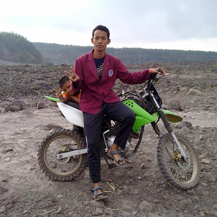 TotokFirman's profile picture. 