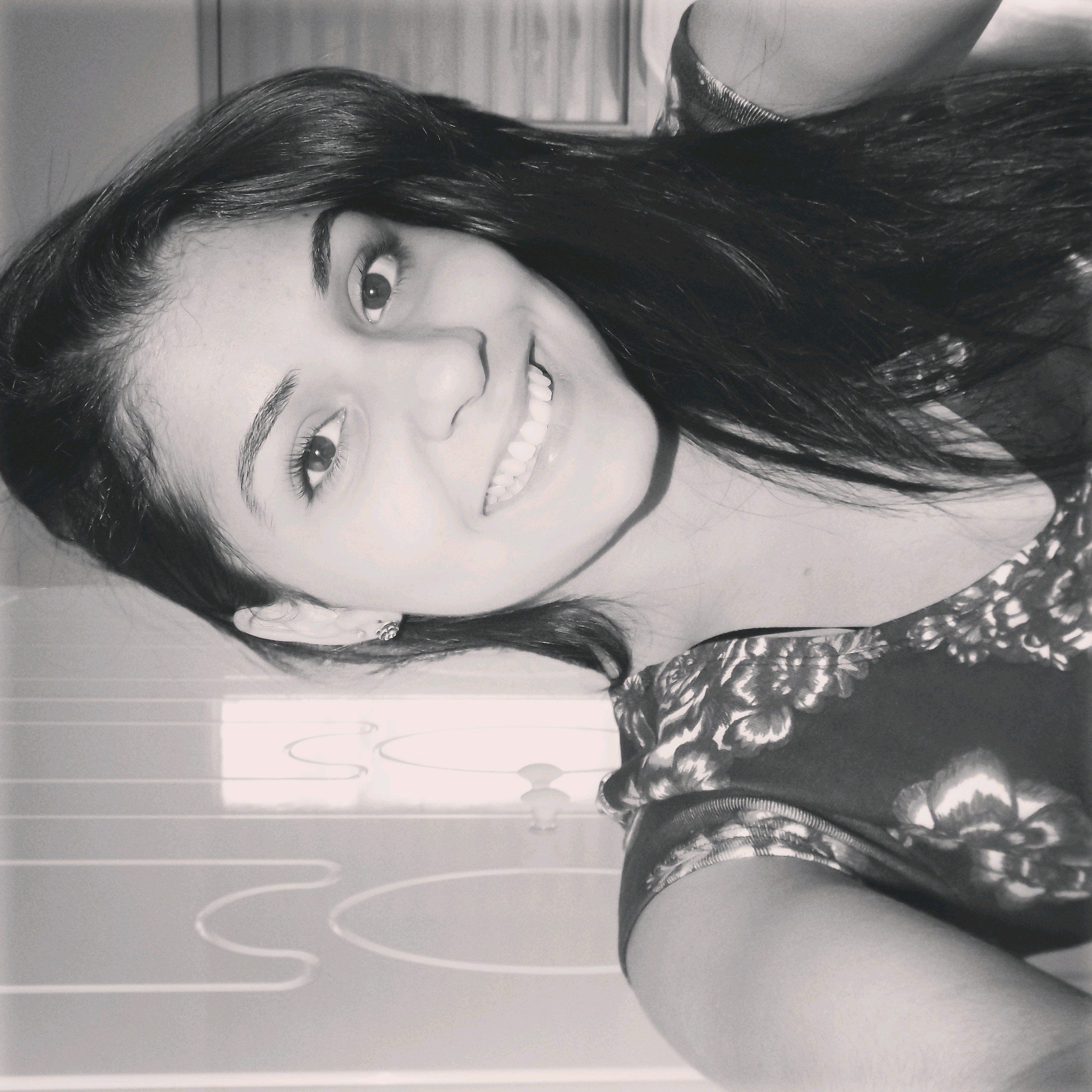Não ha tempo pra viver em vão... http://t.co/f5aXFh3Rus.…