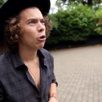 FREE FOLLOW GO FOLLOW @MasturbaeStyles thanks sm (ask for a fb)
