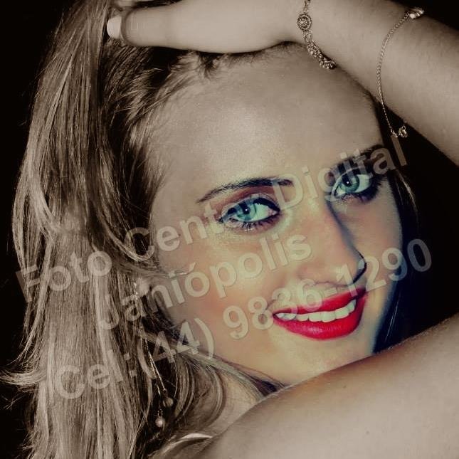''Algumas pessoas te amam do jeito que você é outras te odeiam pelo mesmo motivo'' ;D' 
http://t.co/taw65KTlQ6