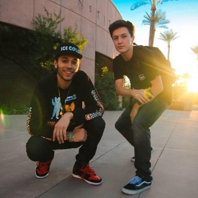 DM me your thoughts, confessions, or opinions about anything kam related and i will tweet them! ask for a follow :) I wont show your user unless you want me too
