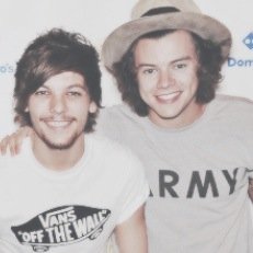 fic_larry's profile picture. Hey Larryzinha, n precisa sdv mas se quiser dar uma olhada na minha fic eu ia ficar mto feliz. Se nao for ignora