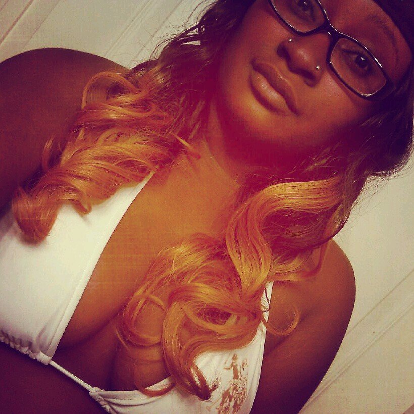 PriceMelody's profile picture. can I get a long hair babe :P