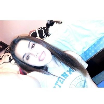 _SamanthaLevan's profile picture. mine. mine. mine.