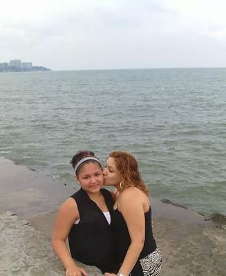 im a sweet girl and love to have fun with my friend's and family