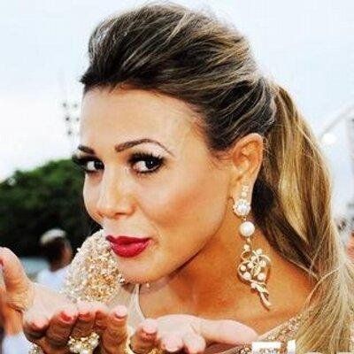 Fã clube dedicado a única Rainha da edição do Big Brother Brasil 2012. Fabiana Teixeira