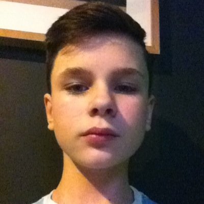 I play Minecraft ' I play GTA 5 ' Im thinking of starting Youtube ' Add me on ps3 xX_Wullz2002_Xx