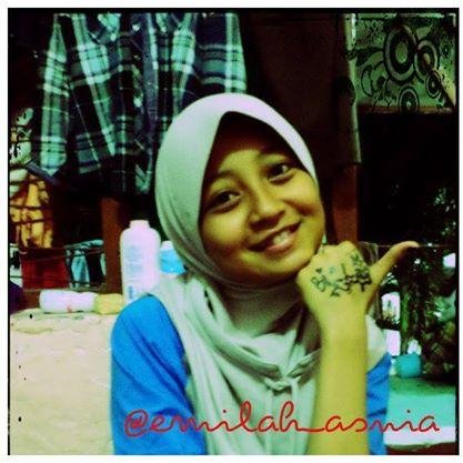 AsniaEmilah's profile picture. bayek kecil :)