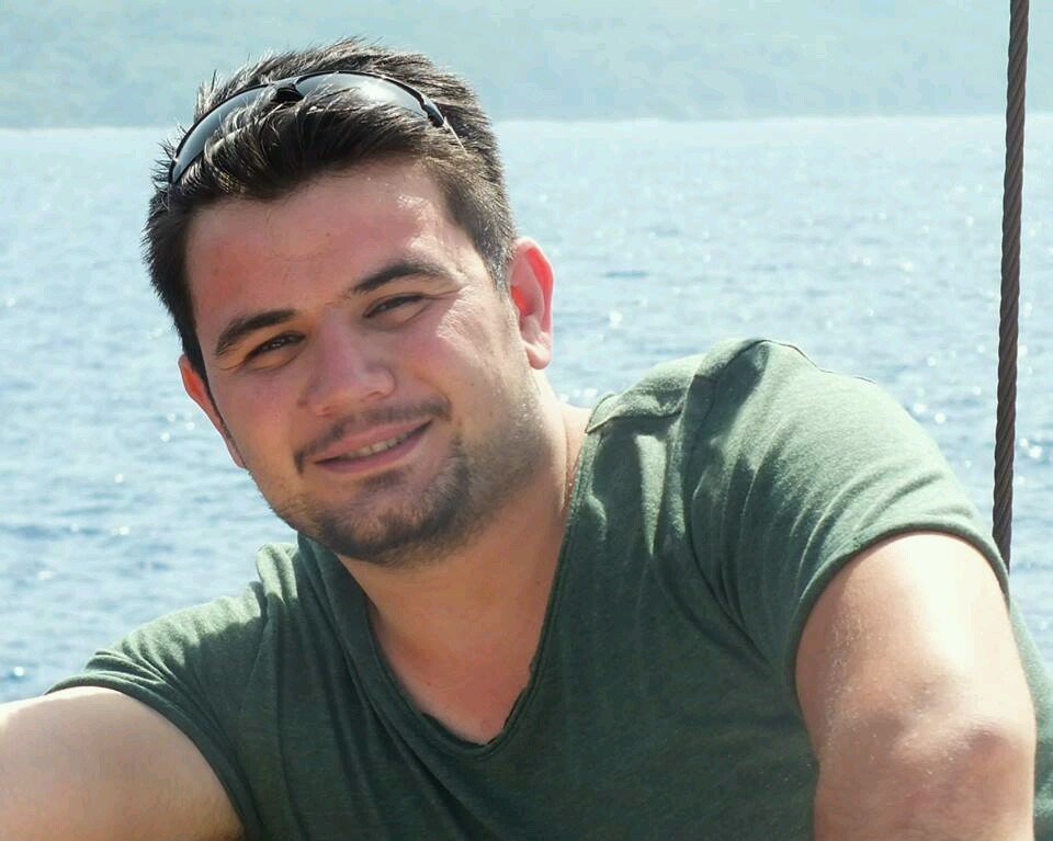 cevat09sr's profile picture. 