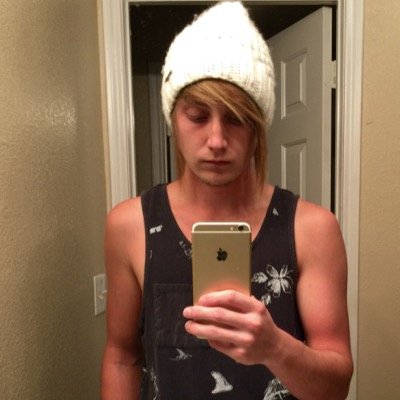 elijahfugett_21's profile picture. Theres a button for that | how does that grab you