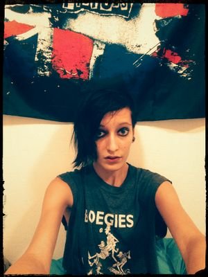 Metal♫Punk ♫Rock ♫Skitlles♥Anarchy♥Noodles♥Dragons♥Friends♥Family♥Crazy♥Meep♥01//11//14 ♥
