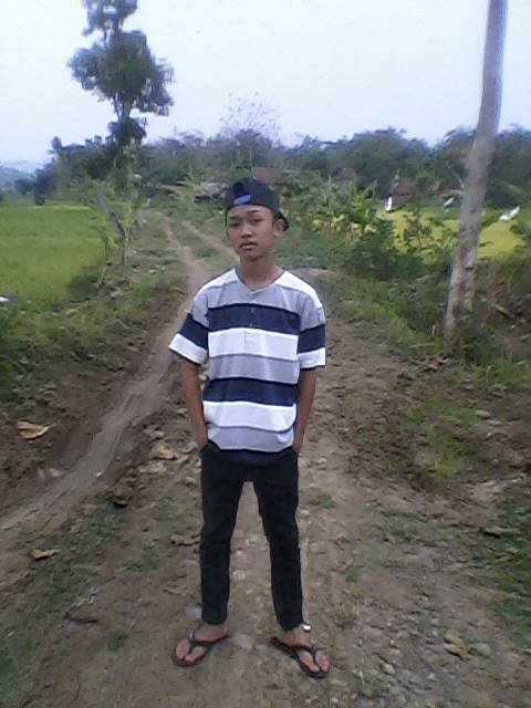 8C || SMPN 1 WADO || Bojongsalam, Sumedang || Islam || facebook : Moen Rohiman || facebook : Moen Phazosa ||