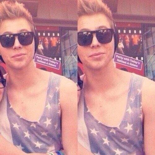 karen_o24's profile picture. KimXi fan.. ☺