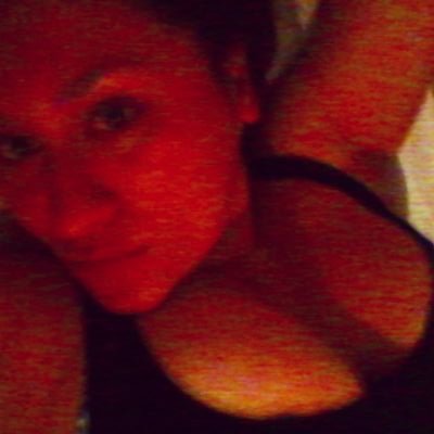 Soy una genuina leonina y apasionada por la vida. Si caigo mil veces me levanto tres mil veces más.