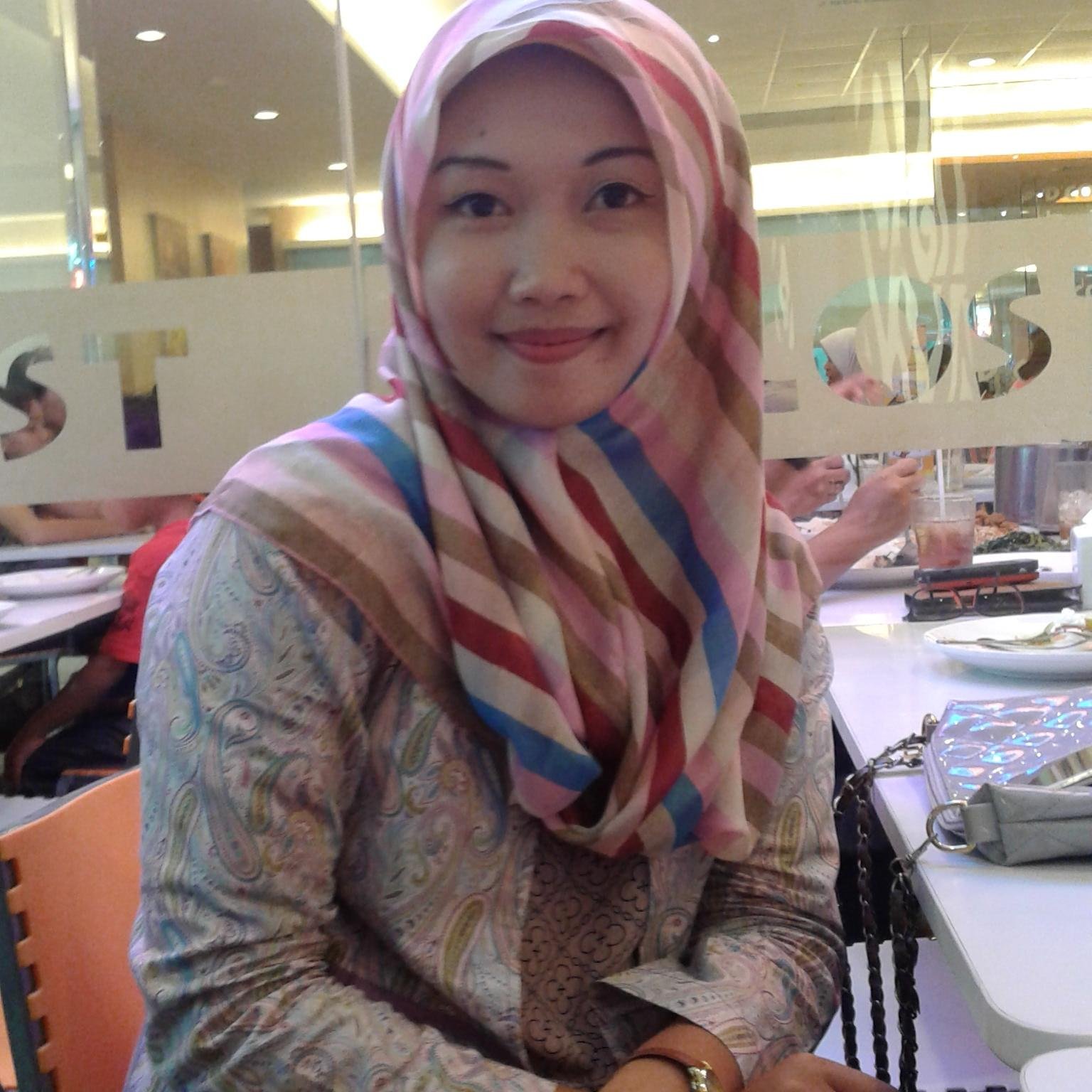 have a high spirit soul, so it is easy to come up to me, and always keep smile cause  smile is the little things that can make my life easier.,,,^_^