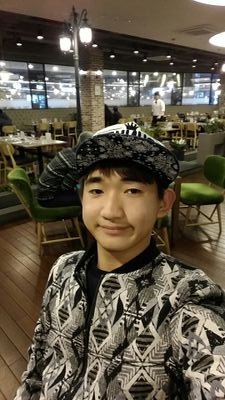 안녕하세요~♥정호균입니다!!
My U.S A name is Daivd Jeong
and My KOREA name is Jeong Ho Gyun
현재 16살이고 영어 일어 한어(중국어) 불어 독일어 러시아어 스페인어 이탈리아어 포르투칼어 총9개국어를 합니다.