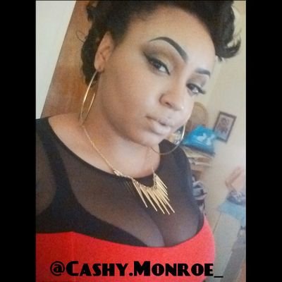 #CashyLife. 1 #BADDBITCH tho :) Cash me if you can3 #Classof2011