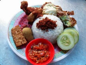 Paket Ayam Kremes Rp 12,000 (Nasi+Ayam +Kremes+Tahu/Tempe+Sambal Bawang+lalap) PIN BB.29B2281C. Mobile.082121745421