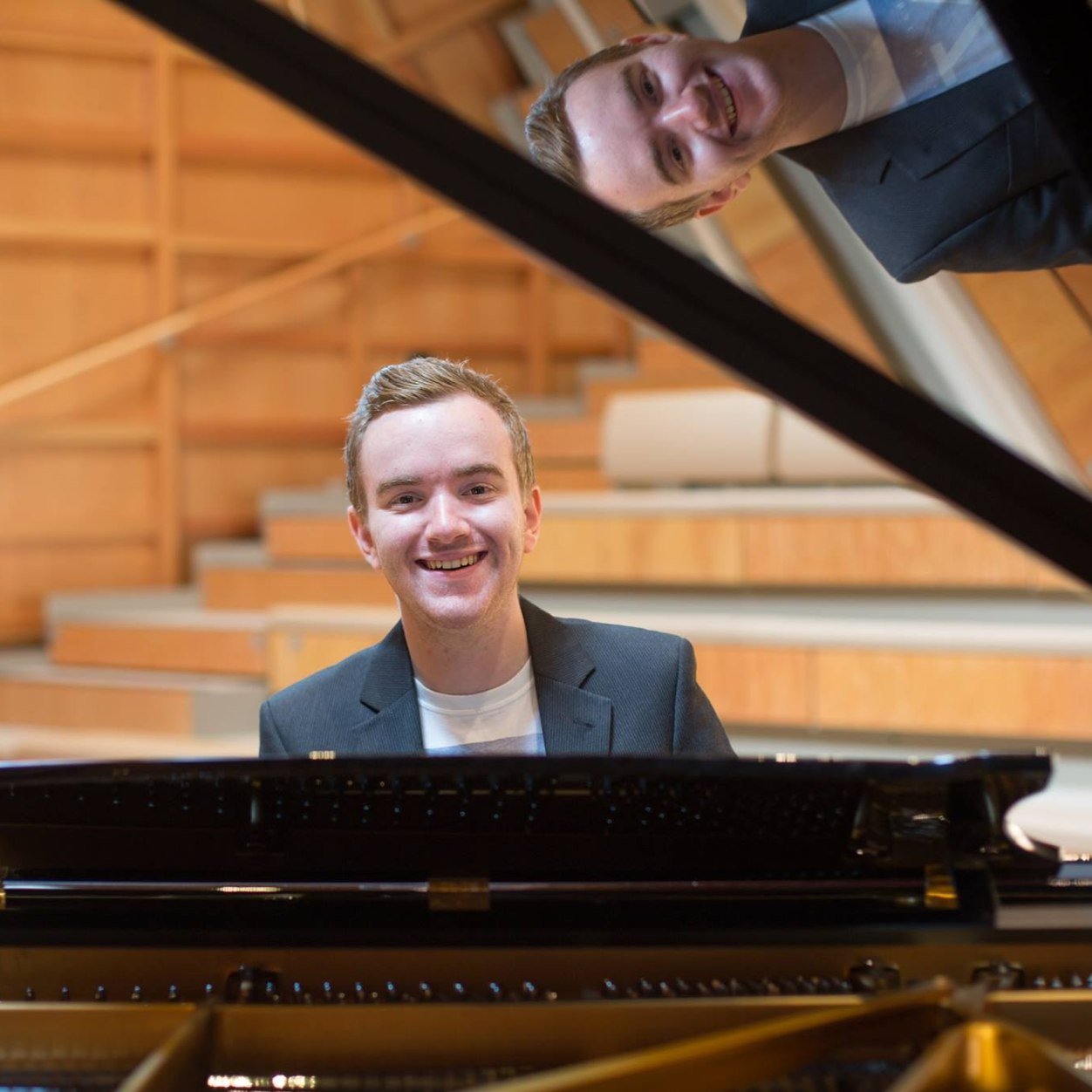 jmgros's profile picture. Musician, Voice Enthusiast, Composer, Teacher, Performer, Theatre Fan https://t.co/d7POqWYyp2