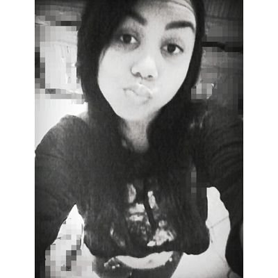 Trying to survive
    I'm 16 
        peitos ♥