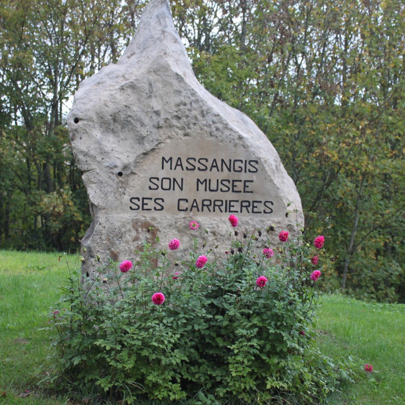 Massangis est une commune française située dans le département de l'Yonne en région Bourgogne