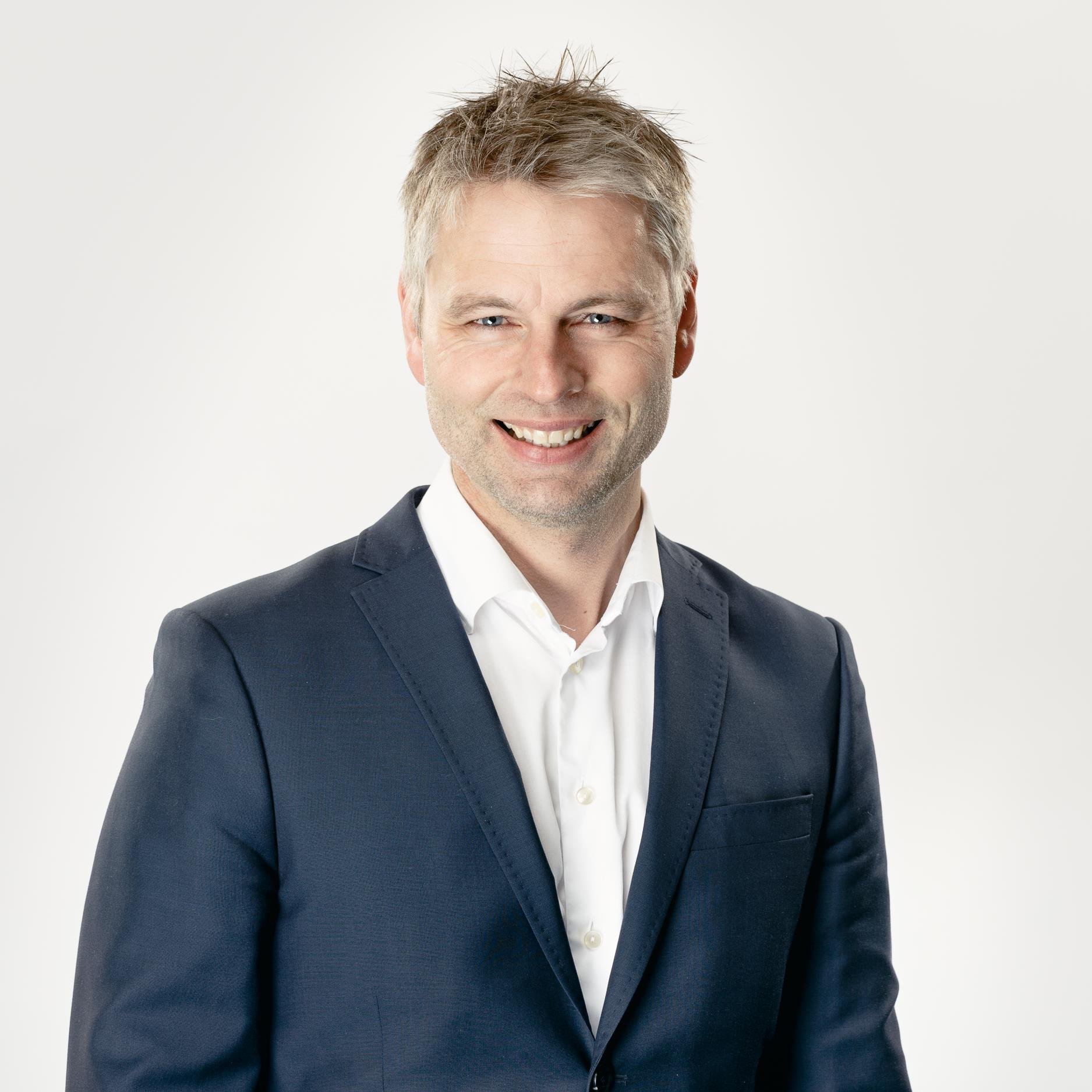 arneeik's profile picture. Project manager offshore wind Norway at Equinor. Tweeting about renewables and climate change