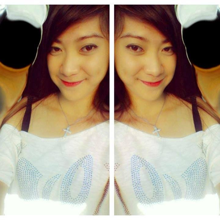 Hey im Rose Santiago :) 
 Being Pretty is Attractive , 
But the Personality is the Main Attraction. 3 
Smile :))  
Your 
Beautiful :