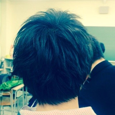 高校生のボーカルの男です。 バンドしてる人や好きな人と繋がりたいです 写真を撮ることも好きですd(^_^o)ミスチル/セカオワ/ゆず/ゲスの極み乙女/ワンオクなどなど好きです！バンド名Popcorn