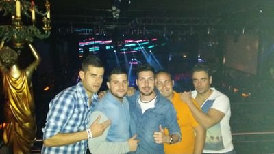 Deportista, fan de mis amigos y de las miradas que cuentan. Trotamundos de sillón. (Hoy aquí, mañana allá) Deportivista de alma. #PÓDESE (ONE DAY) #Support