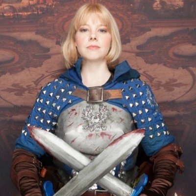 I'm a graphic designer and costumer.  I love playing video games and making costumes for scifi/gaming conventions.