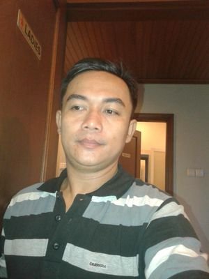Mengerjakan poles lantai marmer,granit,teraso dan cleanning kamar mandi Hub 0856 9300 5003