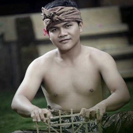 sok kenal ,sok tattoo artist :p|1% MC | jln buana raya gg buana luhur | Institud Seni Indonesia Denpasar| 089639982674