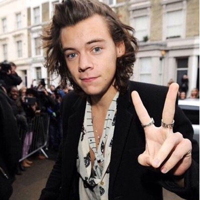 hey there beautiful I gave u a free follow and it would mean a lot if u could follow @smokeszarry in return (ask for a fb if u like) ilysm