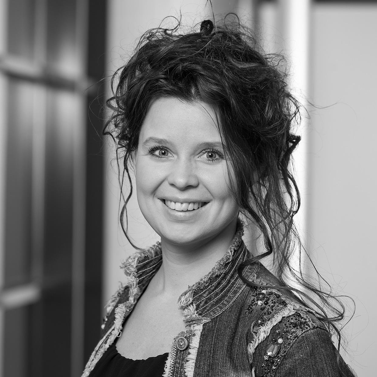 Verkoopmanager Ter Steege Bouw Vastgoed Rijssen | Getrouwd | Moeder | Zoon | JS Autosport Vriezenveen | Jagen | Hardlopen | Wintersport | Nieuwbouw | Natuur |