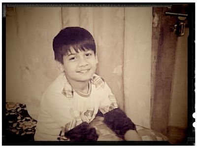 went to United Public School ,lives in Kanpur ,Uttar  Pradesh ,born in 2000 ,September, 28