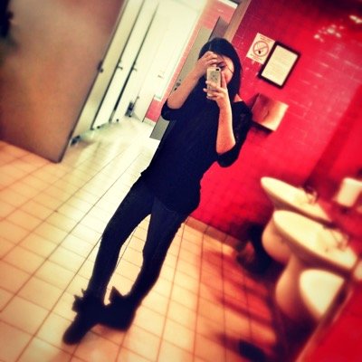 Dami09050620's profile picture. 