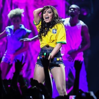 sou fã da mulher mais flopada do mundo !!!  te amo anitta