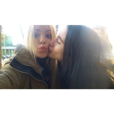 JESSICA SAHUQUILLO,PAOLA SANMARTIN. VALENCIA CLUB DE FUTBOL .