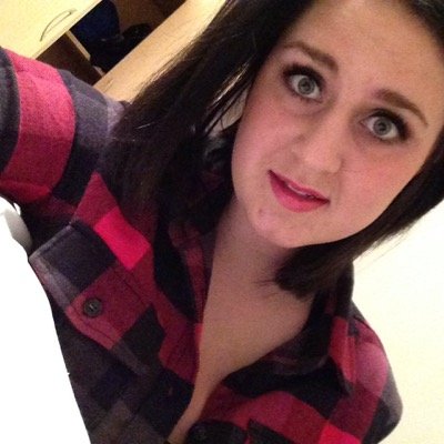 JuliaMaeBruneau's profile picture. 