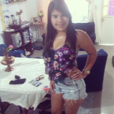 La belleza n dura para siempre pero si una personalidad hermosa:))