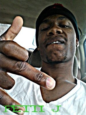 I KNO YU THANKN HERE GO ANOTHA NIGGA DAT RAP N TRAP..NAH I JUS B THINKN N DRINKN N SMOKEN BAK TA BAK #UNISIGHN ARTIST #SONG WRITER #PROUDFATHER #FOLLOWME #IFOLL