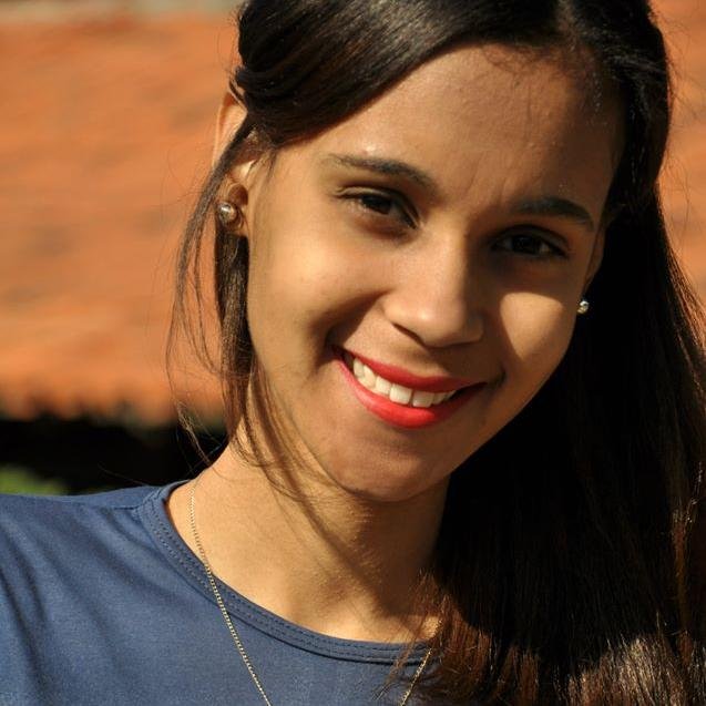 • 'Biografia {?}
Fala sério! Como vou resumir minha
vida aki no twitter?
;P @clubefollowback -