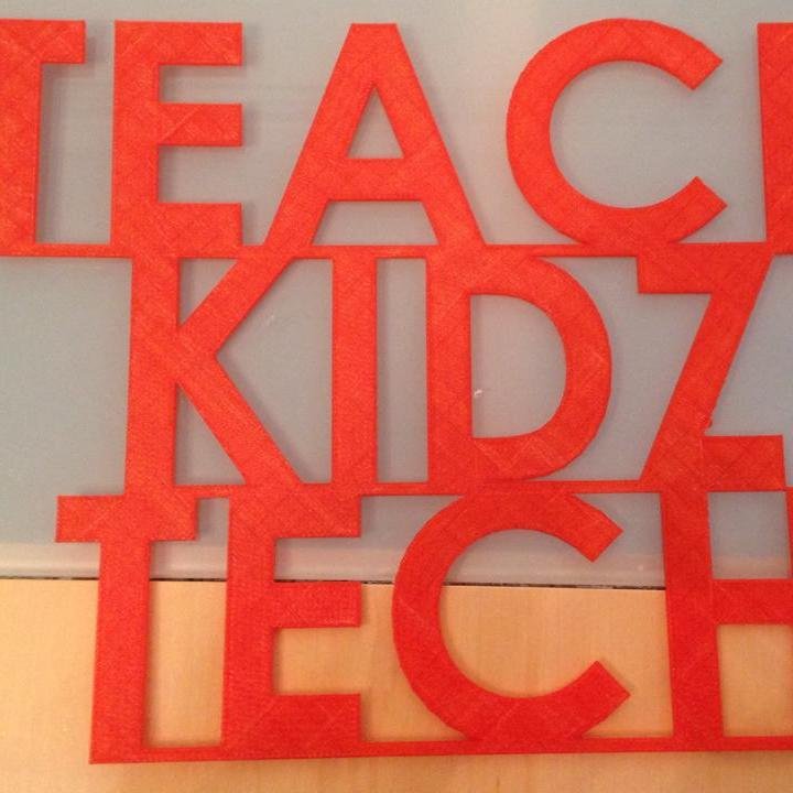 @Paulbacca is Teaching Children Design and Technology with 3D printing and electronics