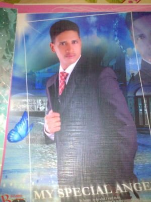 Yasir633's profile picture. 